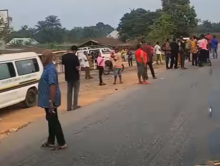 Imo Airport Route: Many Feared Abducted as Gunmen Attack Leave Road-Users Stranded Along Okpala-Aba Road