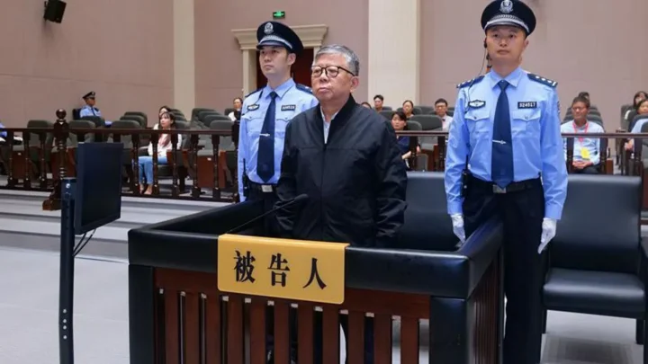 Chinese court sentences ex-city official to death over $325m bribe