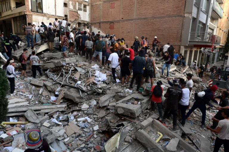 Colombia scrambles to find survivors as earthquake kills 111