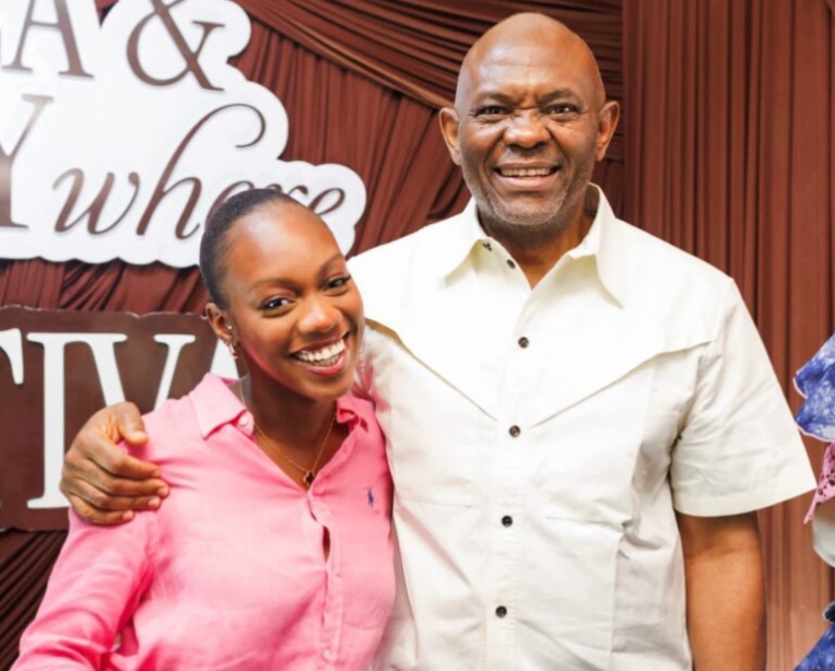 FACT-CHECK: No, image does not show Elumelu meeting, reconciling with lady who called him ‘Tony’ in viral video